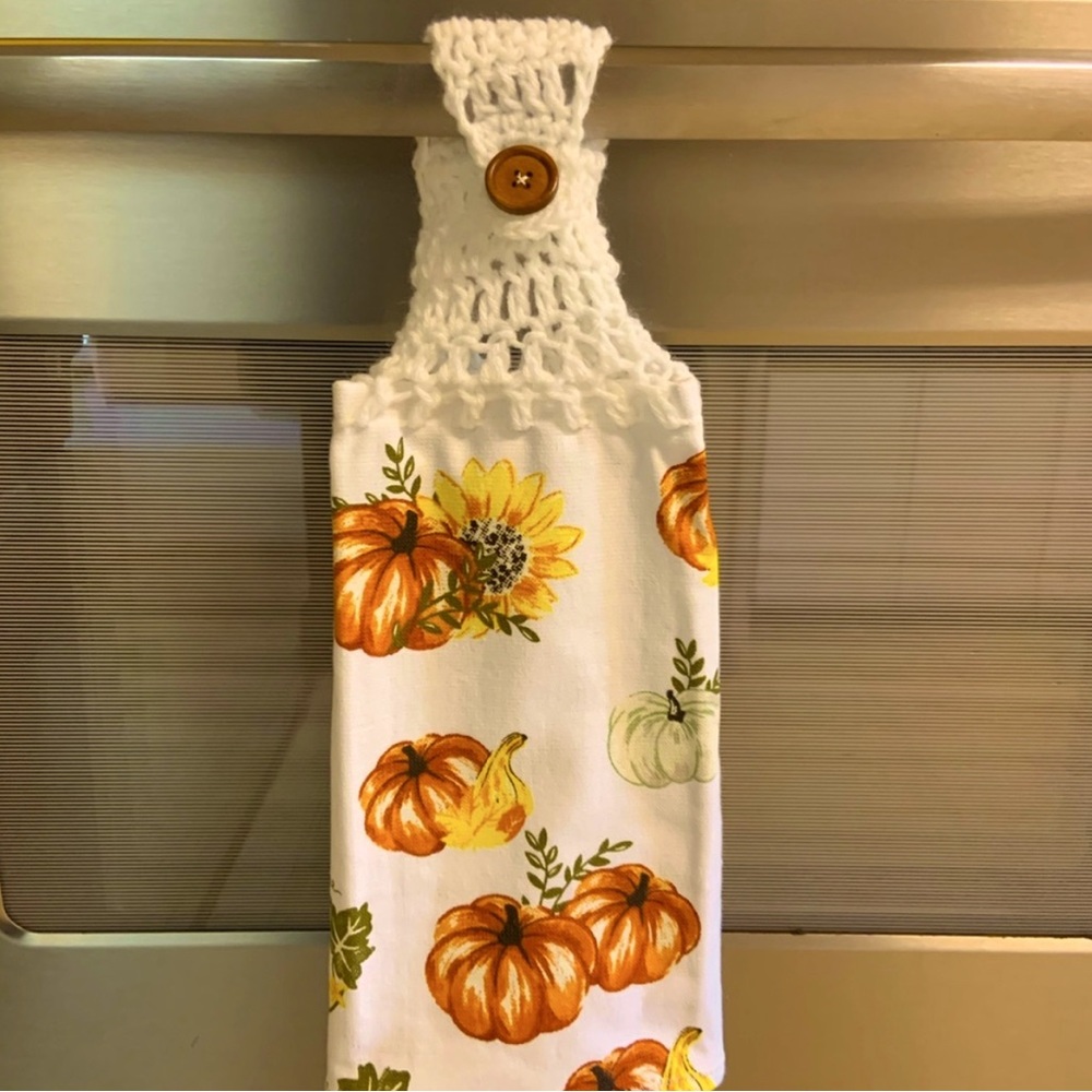 Relisted HAND CRAFTED Crochet Pumpkins Hanging Kitchen or Bathroom Hand Towels - Picture 5 of 7